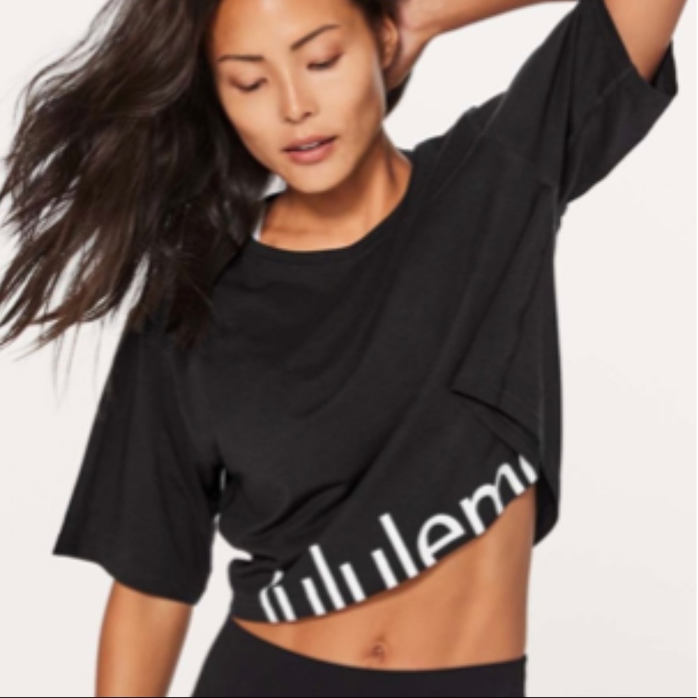 Lululemon Cortes tee